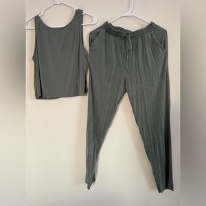 Lou and Grey matching lounge set